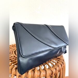 1980s Vintage Midnight Blue Black Leather Envelope Clutch with Shoulder Strap